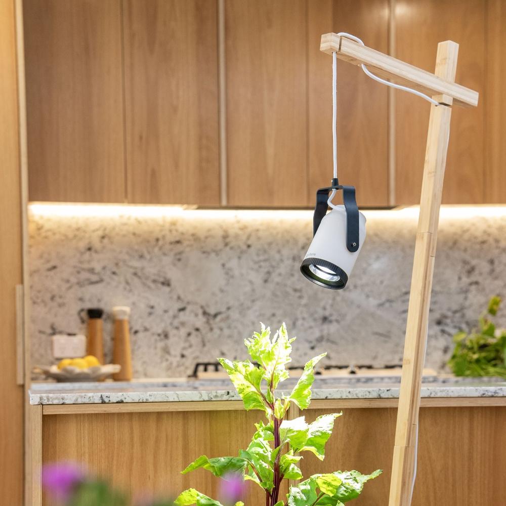 sun_bulb_full_spectrum_grow_light_growing_hydroponic_plant